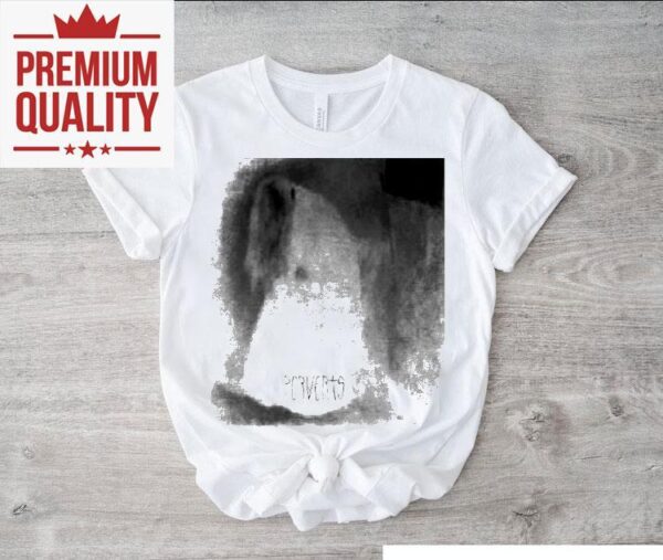 Ethel Cain rocks a striking monochrome t-shirt